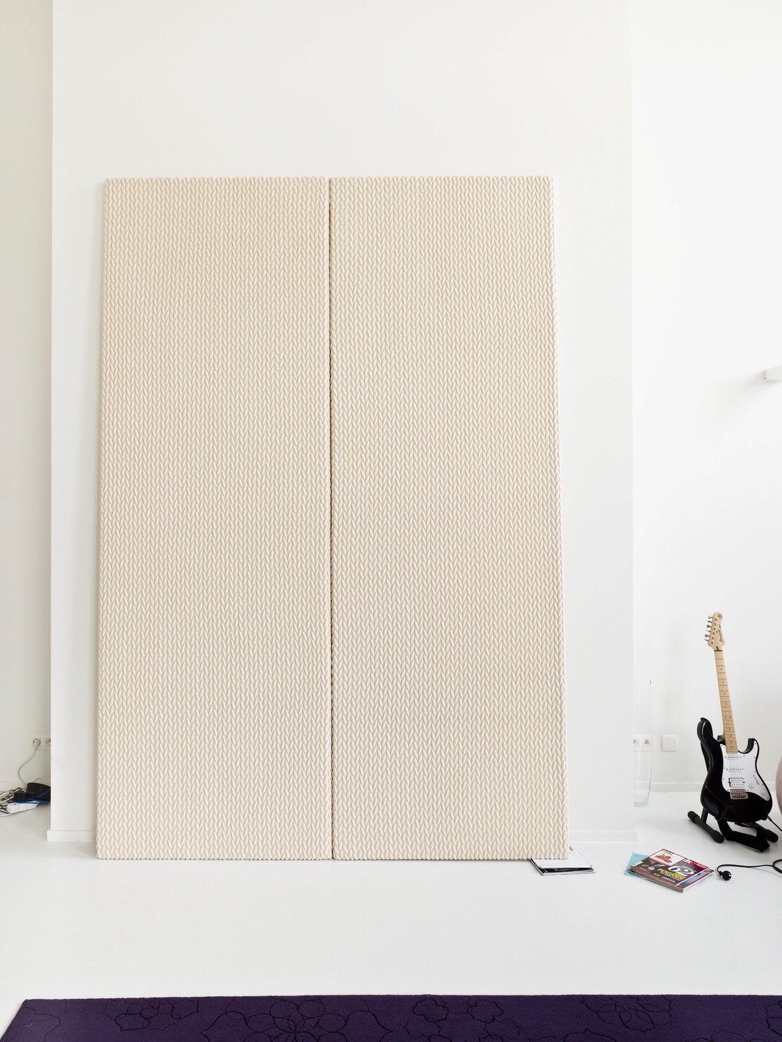 Cello — 2 Architextiles panelen (creme) minder belichting + gitaar 101429