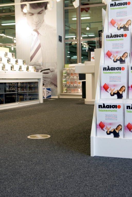 συμβόλαιο 5000 μ2 μοκέτας της aslanoglou contract carpets με το πλαίσιο