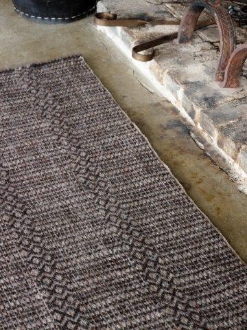 Milano | il Salone dell Mobile 2012: οι τελευταίες τάσεις στα χαλιά