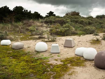 pouf με πλεκτό κάλυμμα από μαλλιά merino σε design Liset van der Scheer