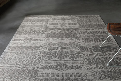 Outsider by Limited Edition, υφαντό χαλί από pvc & πολυπροπυλένιο